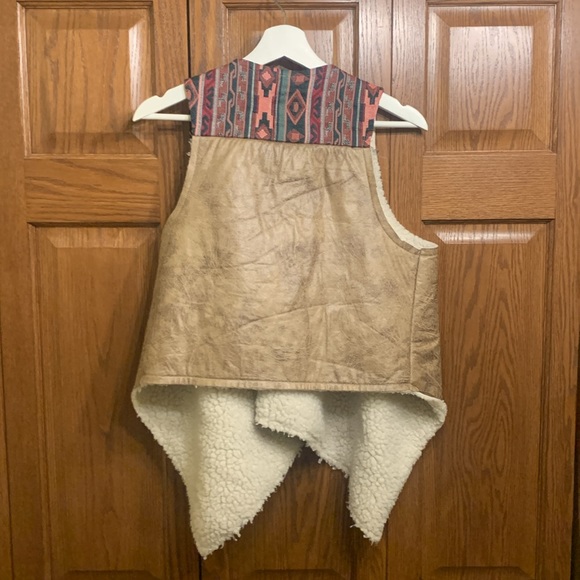 Women’s Small size vest, fleece lining - Picture 3 of 5